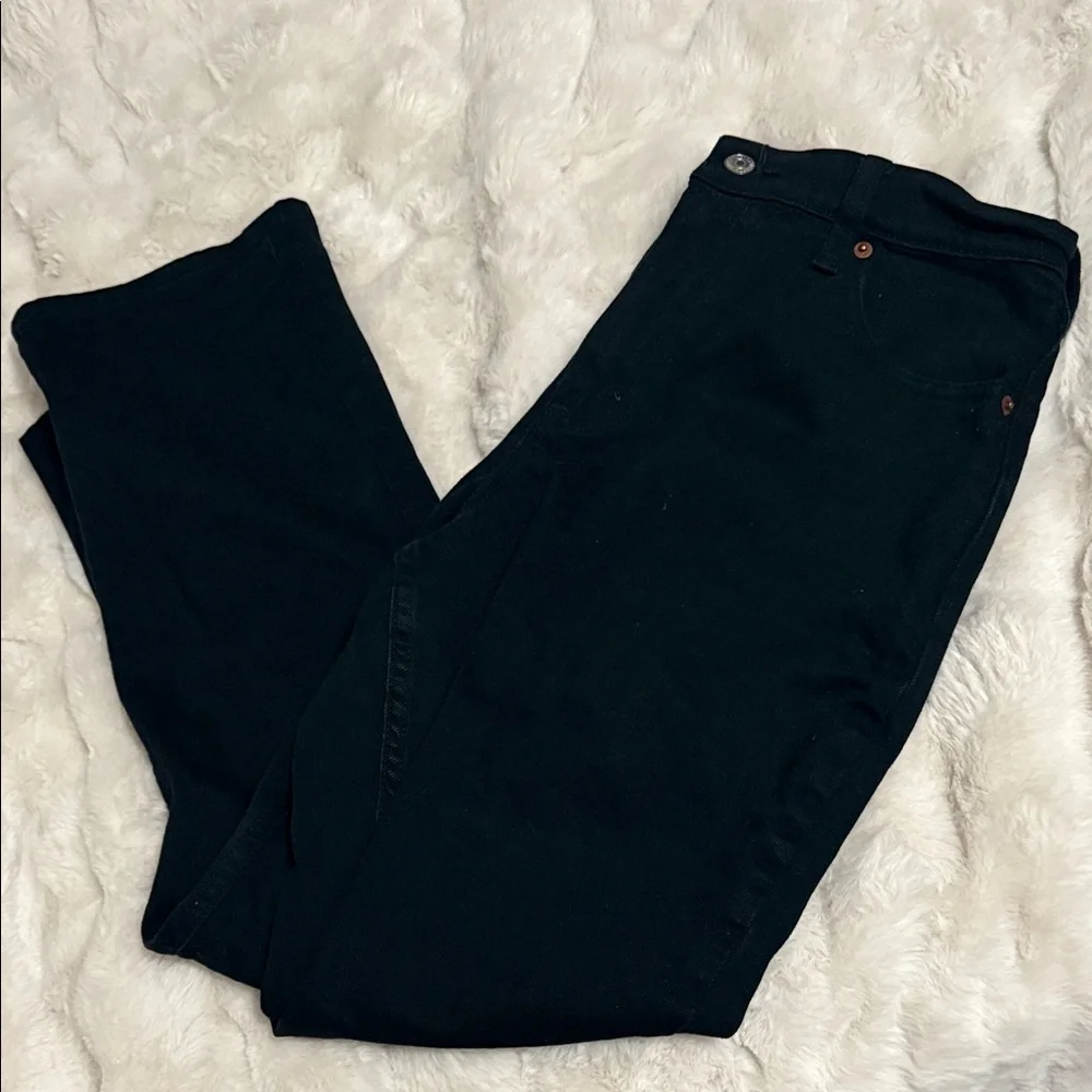 Abercrombie & Fitch - Picture 5 of 5